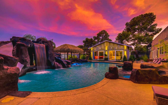 Vegas Luxuries Blog