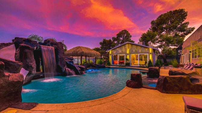 Vegas Luxuries Blog