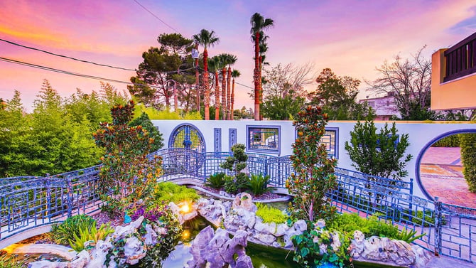 Las Vegas Wedding Venues & Planning Guide: Luxury Rentals
