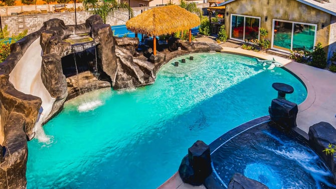 What Travel Advisors Need to Know About Commissionable Luxury Rental Homes in Las Vegas (2026)